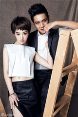 组图：张檬霍政谚韩范儿大片 高冷魅惑气场