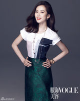组图：刘诗诗登杂志封面 时尚优雅演绎摩登风韵