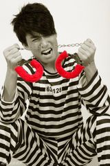 组图：歌手秀才大拍另类写真 打造概念式宣传