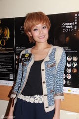 组图：容祖儿参与音乐会 喜爱小孩会考虑未婚生子