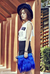 组图：刘云(刘芸)自由随性街拍 露率真女人味儿