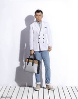 组图：郭家铭曝杂志大片 西装革履显时尚魅力