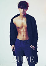 组图：MBLAQ成员Mir拍写真 秀性感好身材