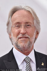 组图：格莱美主席兼首席执行官尼尔-波特诺现身