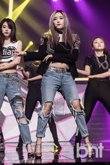 组图：Super Junior回归再夺冠 T-ara等女团性感大对决