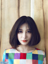 组图：熊乃瑾头发蓬松慵懒 写真极具文艺气质