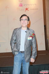 组图：张可颐曾患情绪病 暂不接拍任何作品