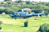 59岁比尔盖茨全家悠闲度假 开直升机返游艇(图)