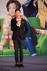 组图：《临时同居》郑秀文称许志安生命伴侣