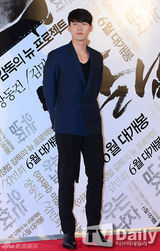 组图：《哭泣的男人》试映 玄彬宋茜崔始源助阵