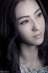 组图：张柏芝《该是时候》MV首发 敢爱用心发声