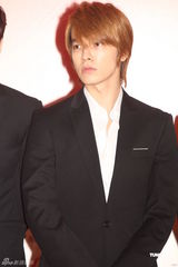 组图：SJ-M香港宣传引疯狂 容祖儿否认和何韵诗传言