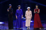组图：上海国际电影节红毯 主持团队集体亮相