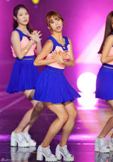 组图:众星劲歌热舞 Girls Day 甜美献唱