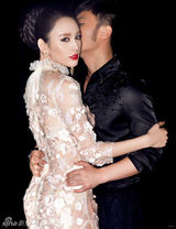 组图：刘恩佑牵手张熙媛秀甜蜜 首公开情侣大片