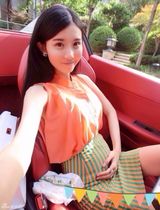 组图：美女硕士毕业抱儿子怀女儿被赞人生赢家