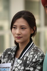 组图：至上励合变90后演绎《奇葩派》