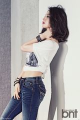 组图：T-ara智妍写真 紧身牛仔秀性感身材