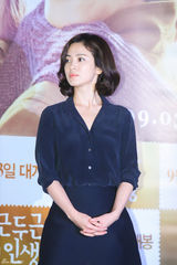 独家：宋慧乔素净 姜东元戴眼镜似哈利波特