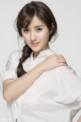 组图：郑媛元初秋写真 风衣加身清爽干练