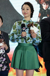 组图：白百何献声《驯龙高手2》 盼被儿子崇拜