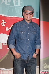 组图：曾国祥望带女友见家长 曾志伟对其印象佳