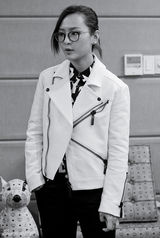 组图：周笔畅与韩团Epik High合作新歌