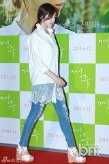 组图：金有贞盛骏等出席《庆州》VIP试映会