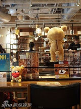 组图：日本又出新萌物！轻松熊咖啡店等你光顾