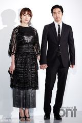 组图：崔始源郑雨盛李彩琳等众星亮相品牌展