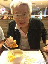 组图：高凌风微博回顾 病中仍坚持工作乐观积极