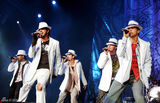 组图：后街男孩25日北京开唱 五子首全球合体