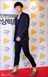 组图：金雅中李济勋等出席短篇电影节开幕仪式