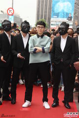 组图：老东家收购新东家 方大同尴尬上演凤还巢