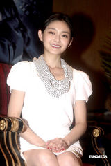 幻灯图集：《未来警察》首映 徐娇人小鬼大反问记者