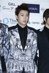 独家高清：李玹雨郑宇等亮相亚洲模特颁奖典礼