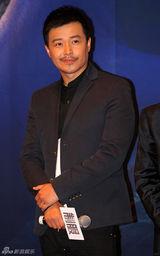 组图：电影《制服》举办发布会 任达华亮相