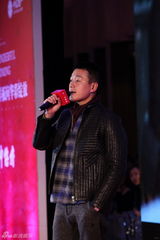 组图：佟大为拍《太平轮》空档捞金 倾情献唱