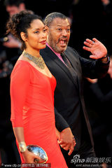 组图：《传染病》首映 格温妮丝-帕特洛粉裙动人