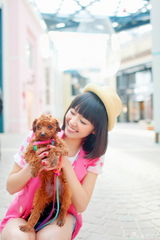 组图：王思思春日写真曝光 时尚着装清纯可爱