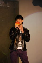 幻灯：吴建飞携三“天使”亮相 谈新片《澳门往事》