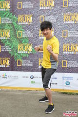 组图：林俊杰长跑四公里为四川灾区打气