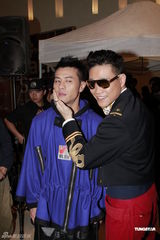 组图：黄贯中与朱茵考虑结婚 梁汉文谈颁奖礼预测 