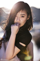 组图：袁姗姗时尚大片 风格多变魅力十足