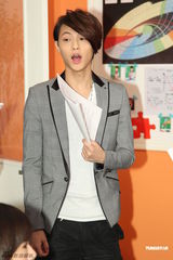 王子二度客串校园喜剧 JPM年底再推新专辑