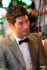 组图：《胜女》发布会陈乔恩张翰秀剧中爱情