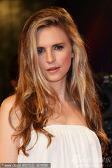 组图：威尼斯电影节时尚盘点之妆容发型