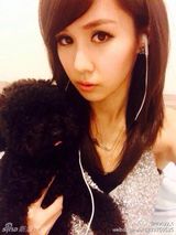 组图：柯震东绯闻女友私照 大眼可爱长发清纯