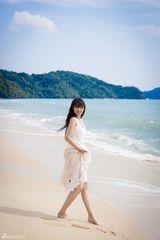 组图：马思纯青春鬼马写真 嘟嘴显可爱