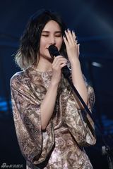 组图：尚雯婕客串演小品 刘晓庆变犀利导师